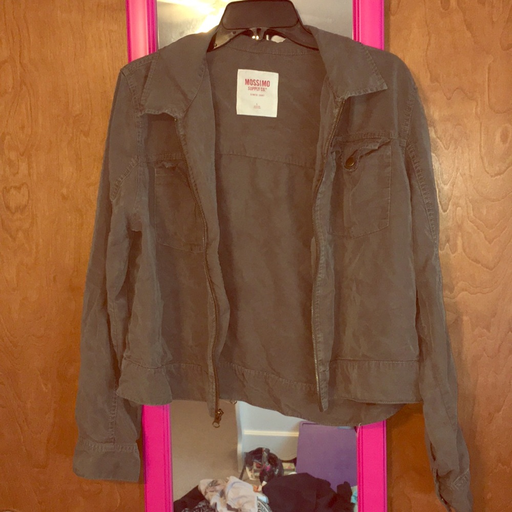 Lightweight jacket